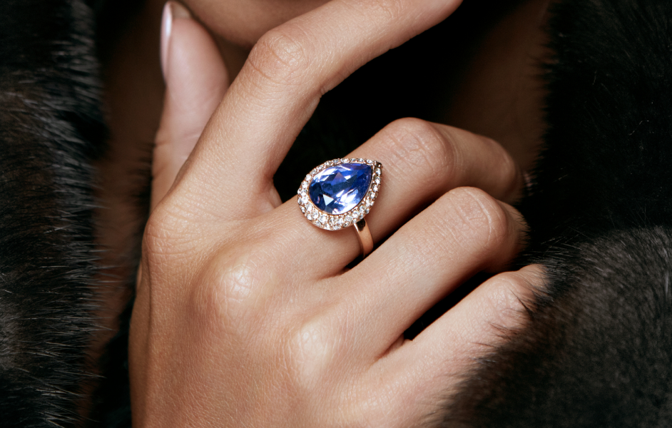 Dive into symbolism: Sapphire engagement ring meaning